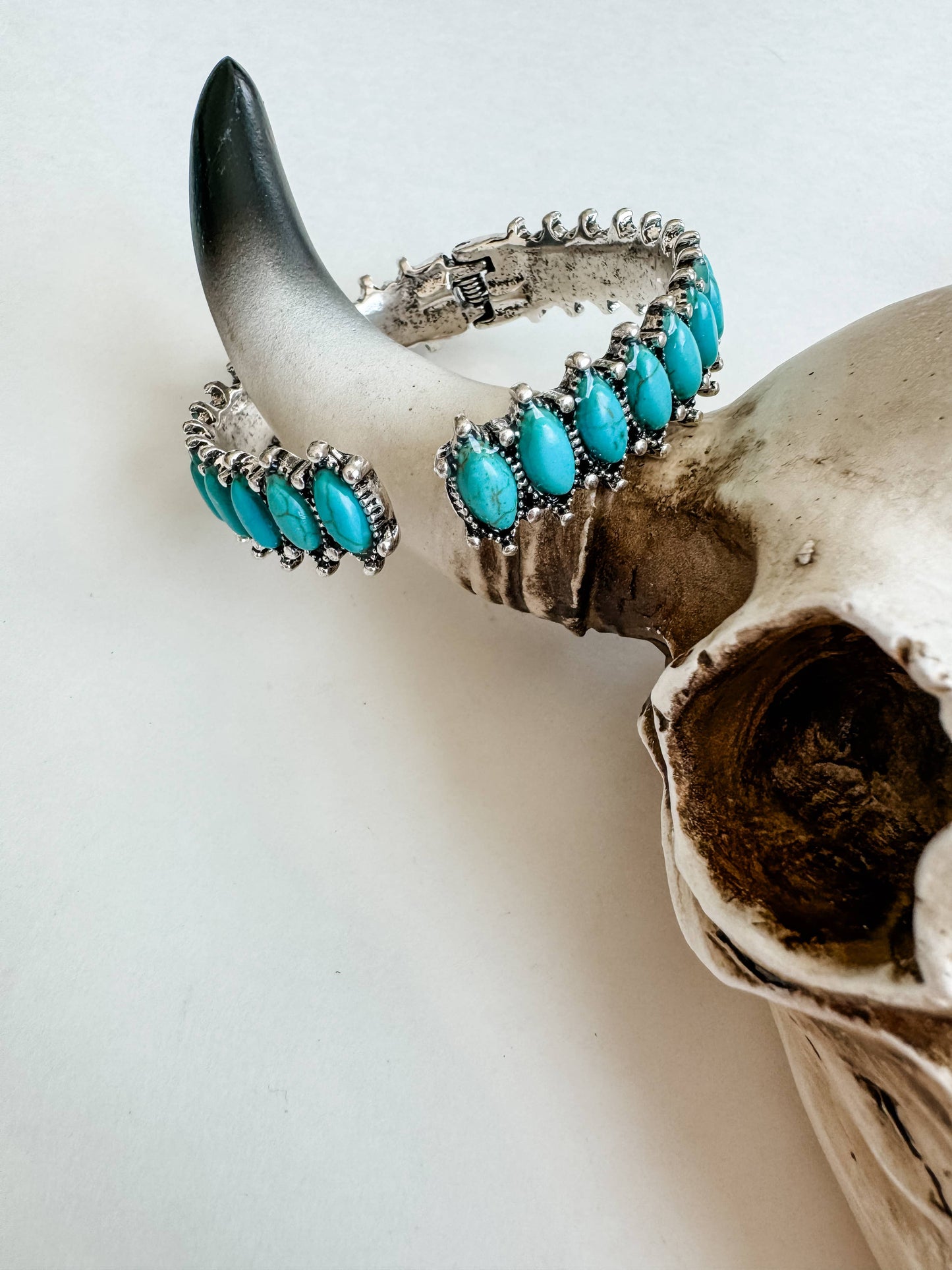 Western Oval Stone Bracelet
