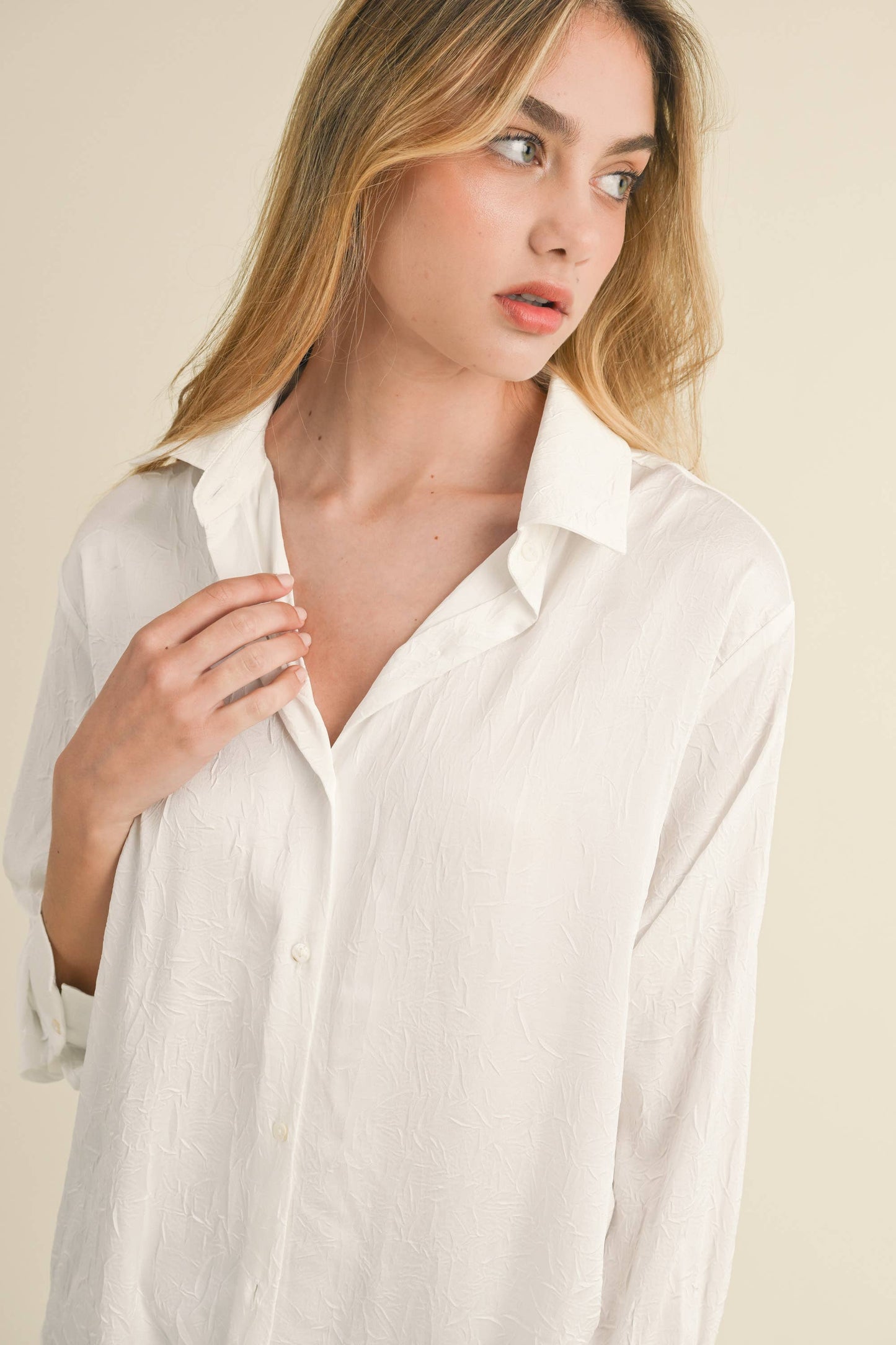 T3832 BUTTONDOWN CRINKLED DETAIL SHIRTS