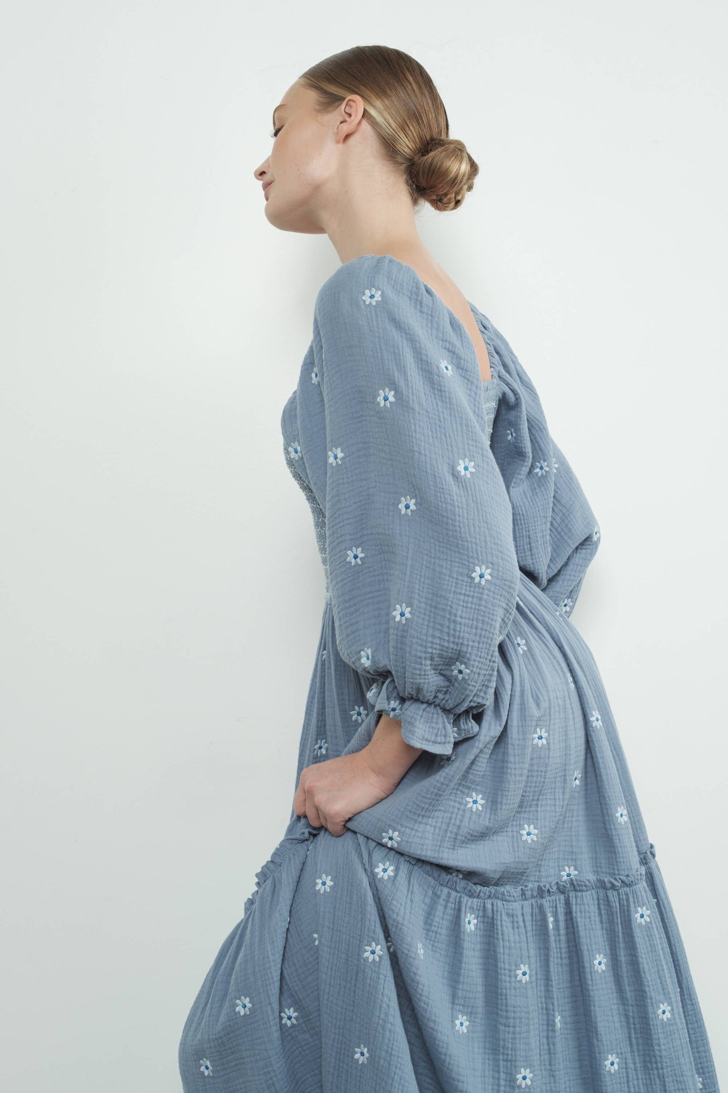 FLOWER EMBROIDERY SMOCKED DRESS