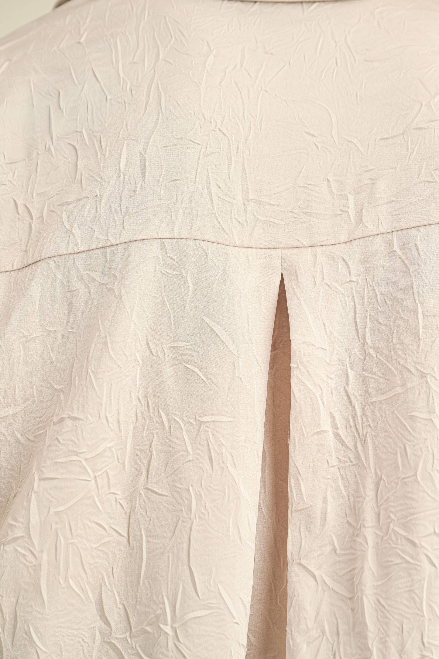 T3832 BUTTONDOWN CRINKLED DETAIL SHIRTS