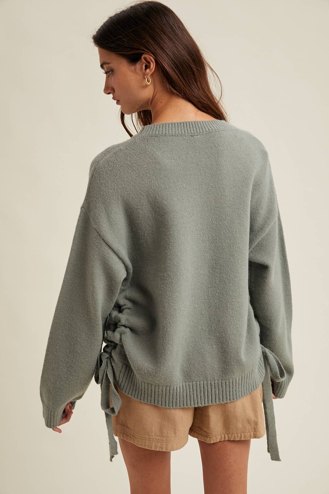 SHOULDER SIDE RUCHED SWEATER