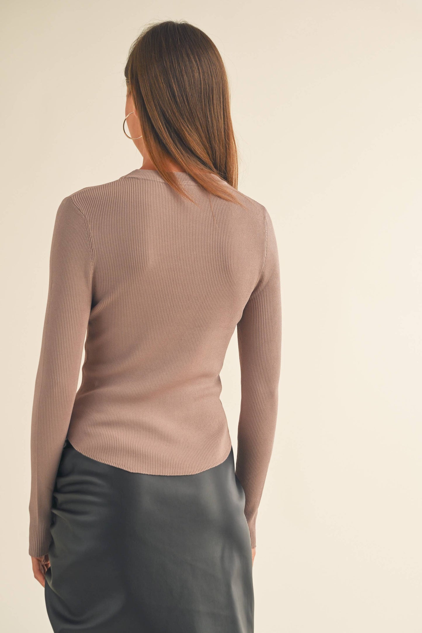 RIBBED LONG SLEEVE TOP