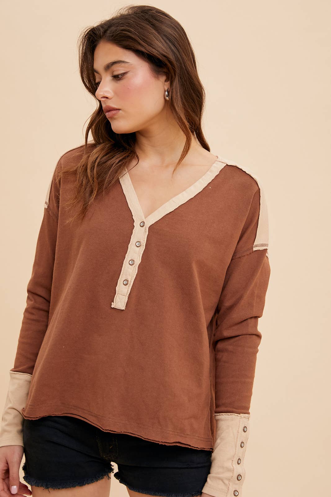 WASHED COTTON HENLEY TOP