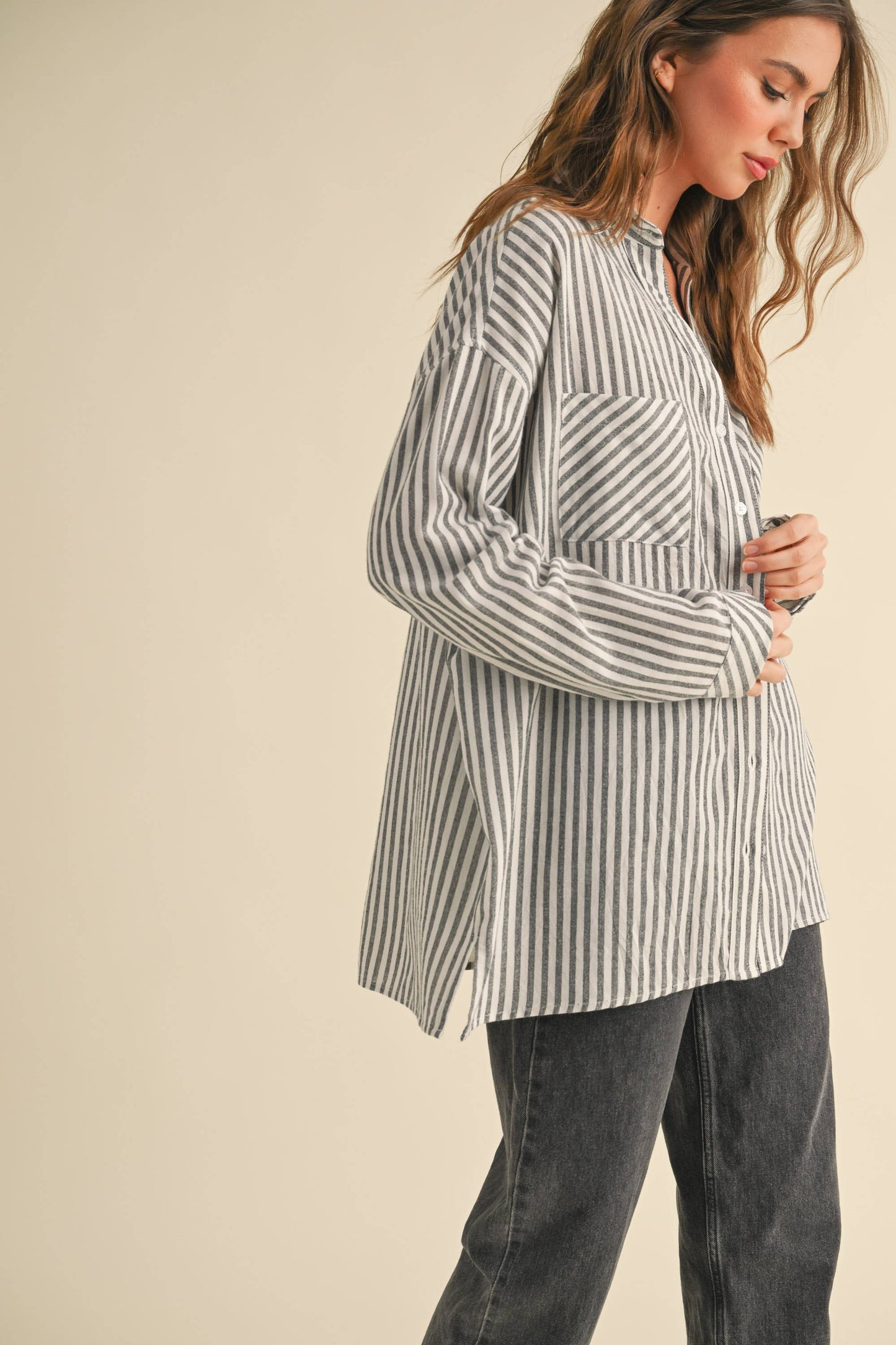 STRIPED BUTTON DOWN