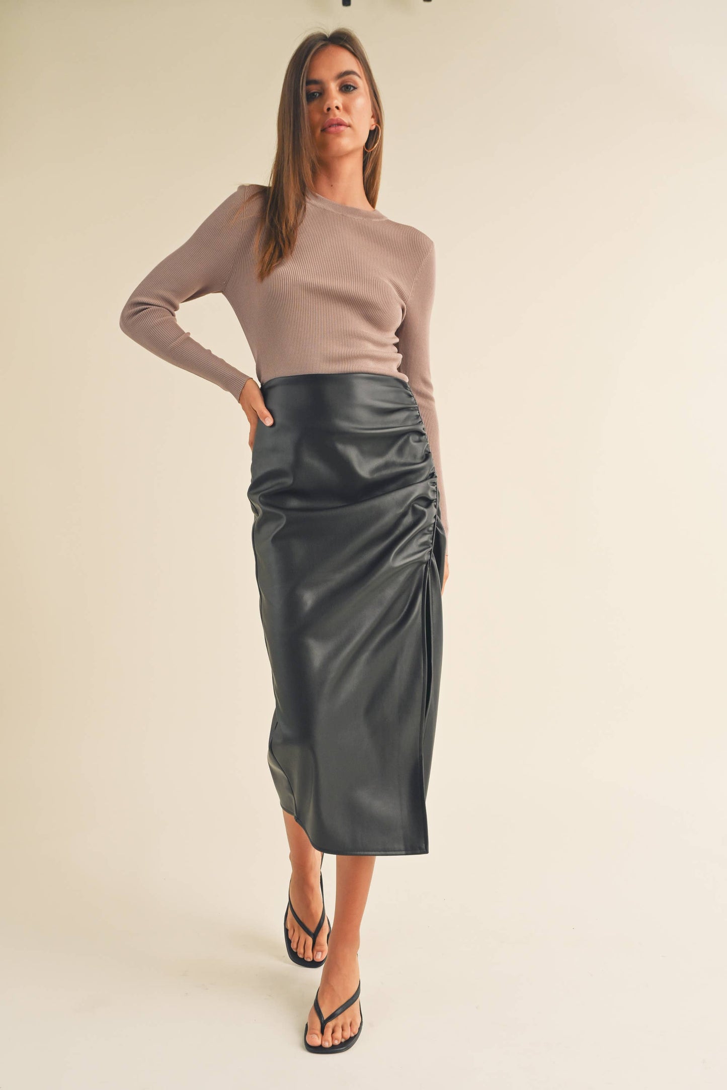 RIBBED LONG SLEEVE TOP