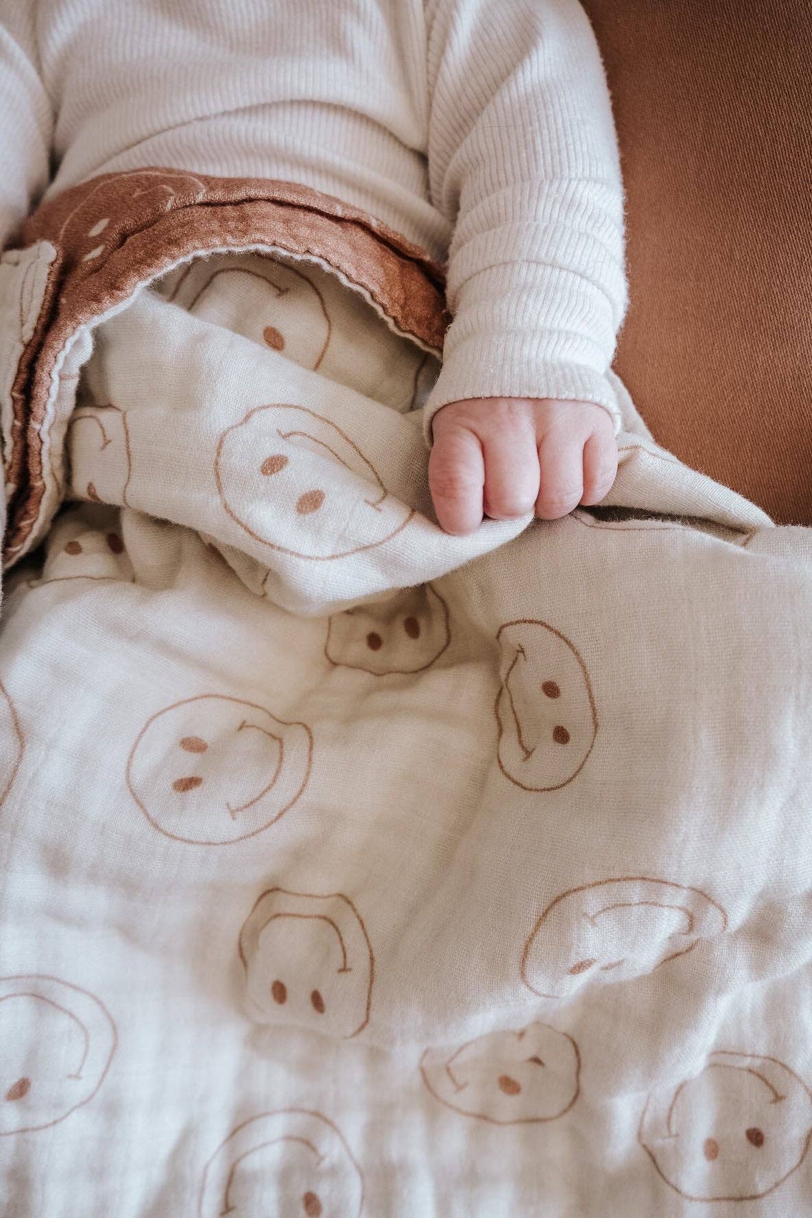 Muslin Quilt | Tan & Ivory Smile