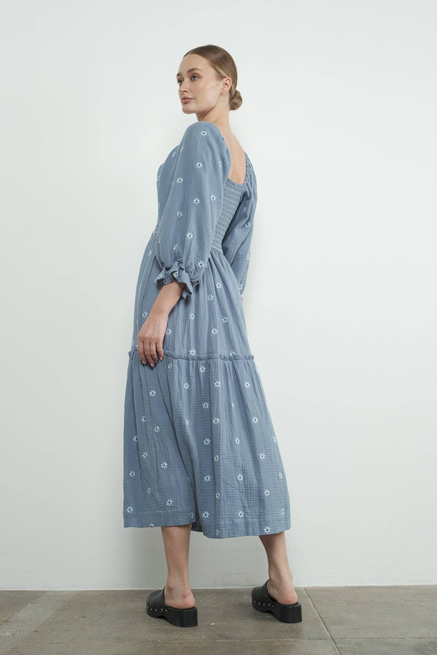 FLOWER EMBROIDERY SMOCKED DRESS