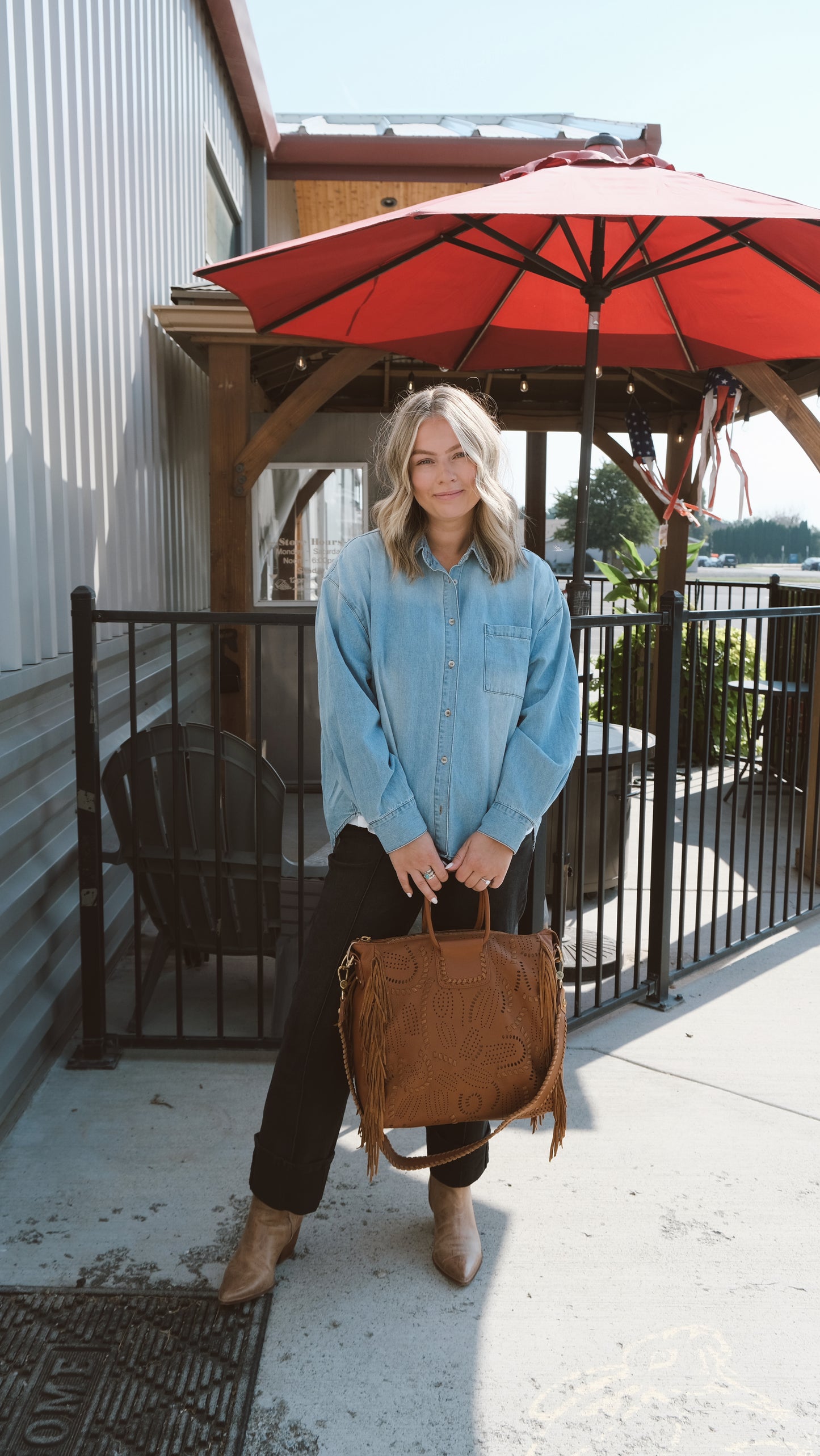 BUTTONDOWN DENIM SHIRT
