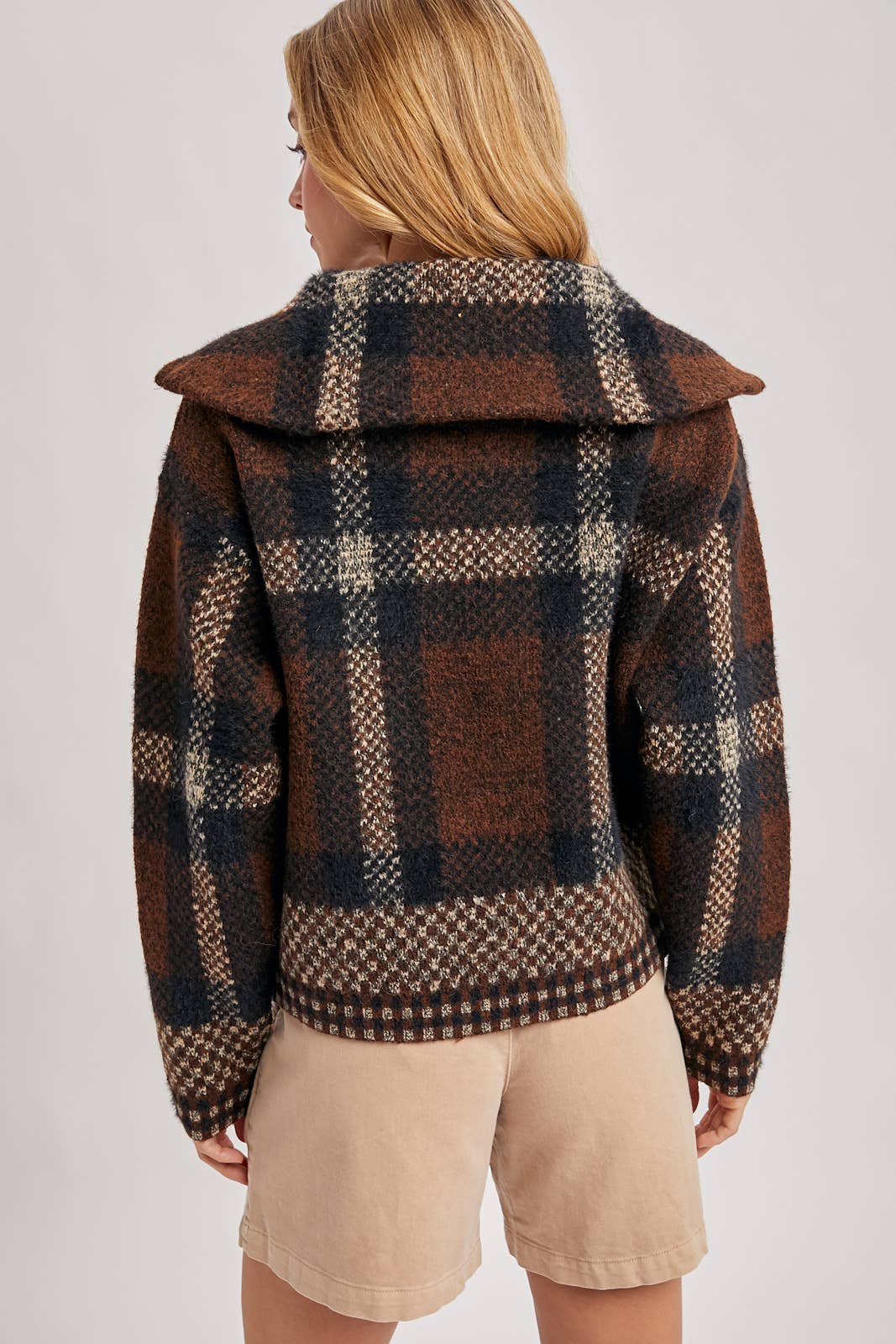 Plaid Wide Collar Zip Sweater