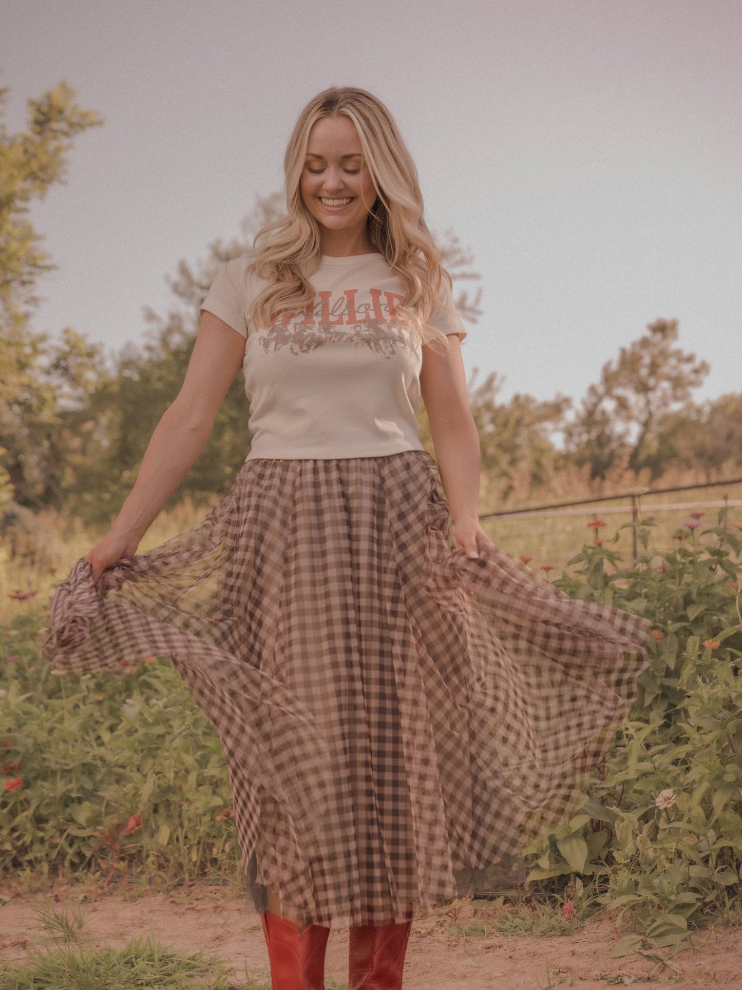 Willie Nelson Horse Cropped Tee