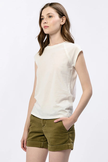 Cynda Tee White