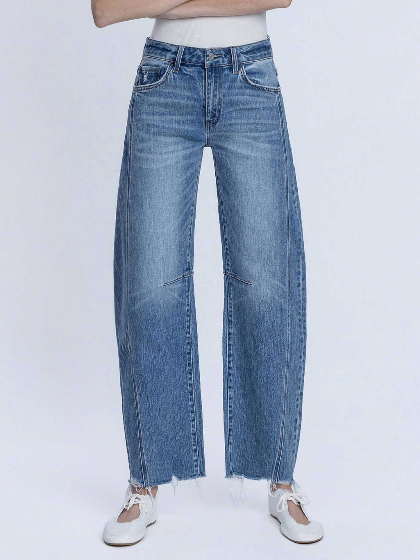 HIGH RISE RAW HEM SEAM DETAIL BARREL JEANS