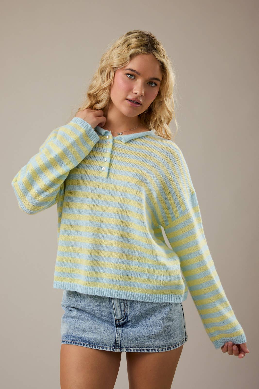 LONG SLEEVE ROLLED HEMLINE DETAIL STRIPE HALF BUTTON SWEATER