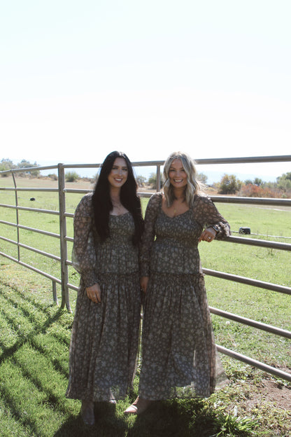SMOCKED FLORAL MAXI DRESS