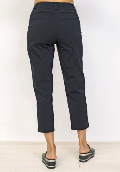 Power Slim Crop Pant