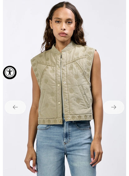 Mina Vest