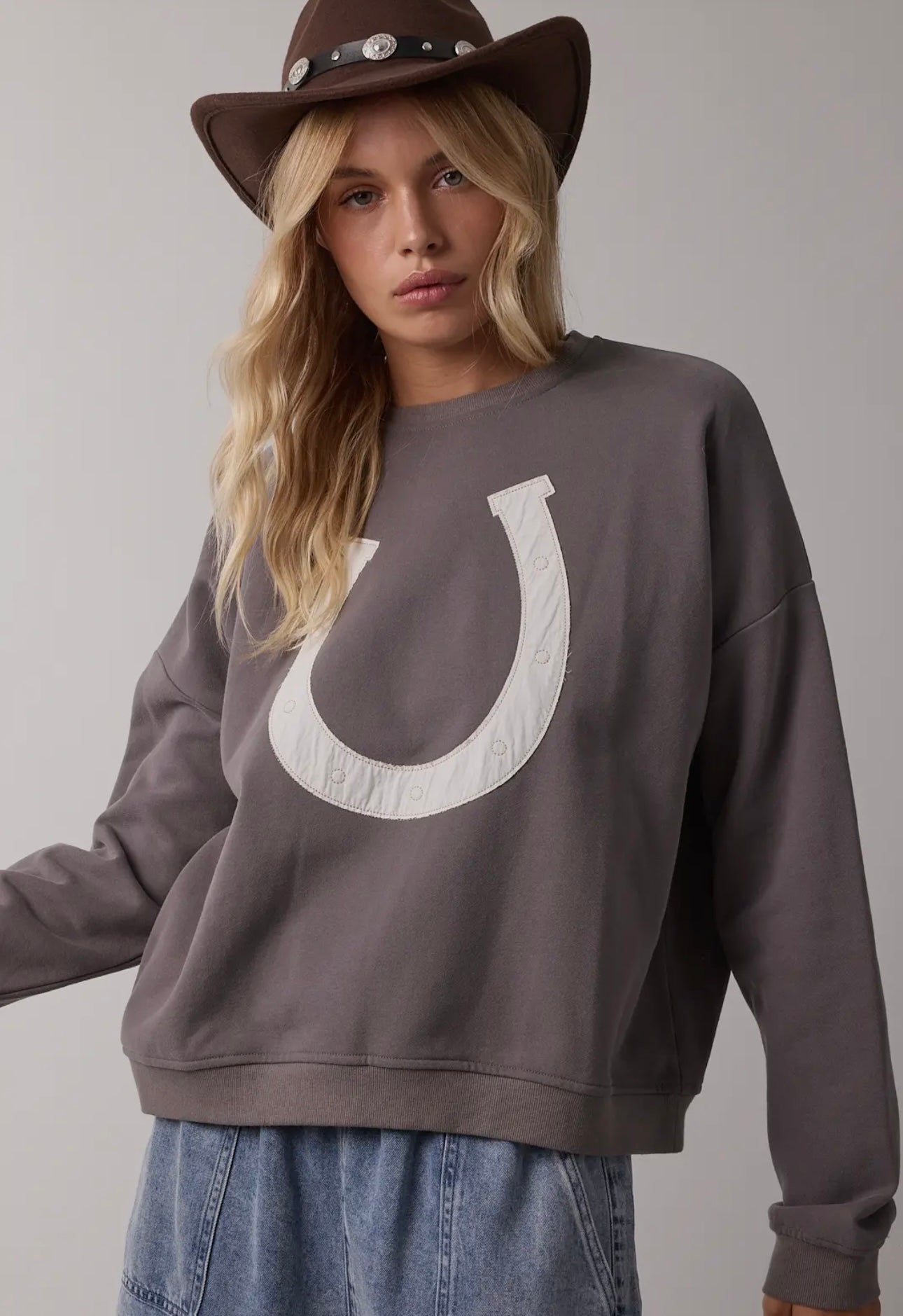 Horseshoe Terry Pullover