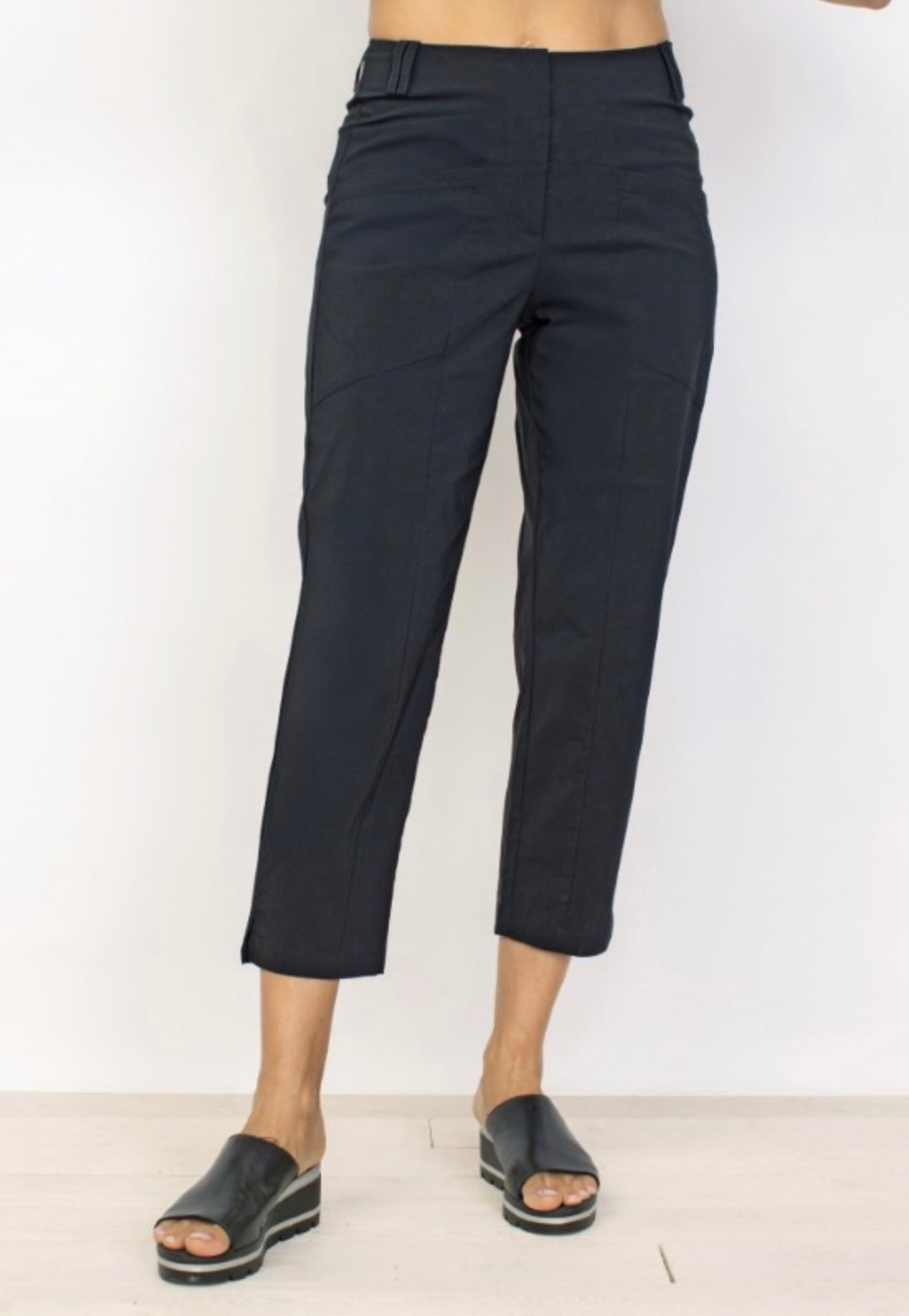 Power Slim Crop Pant