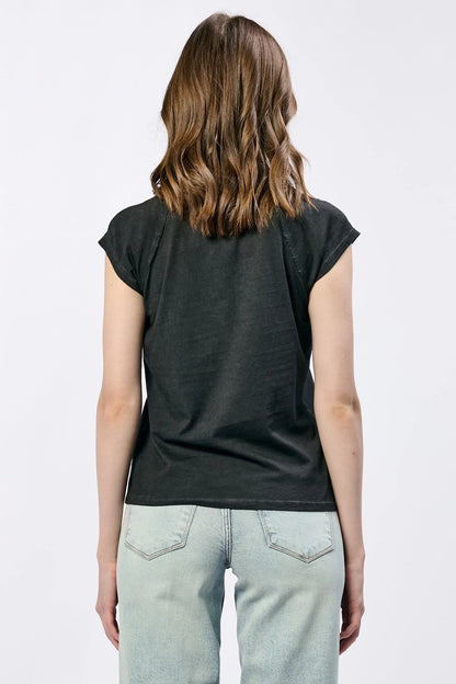 Cynda Tee Black
