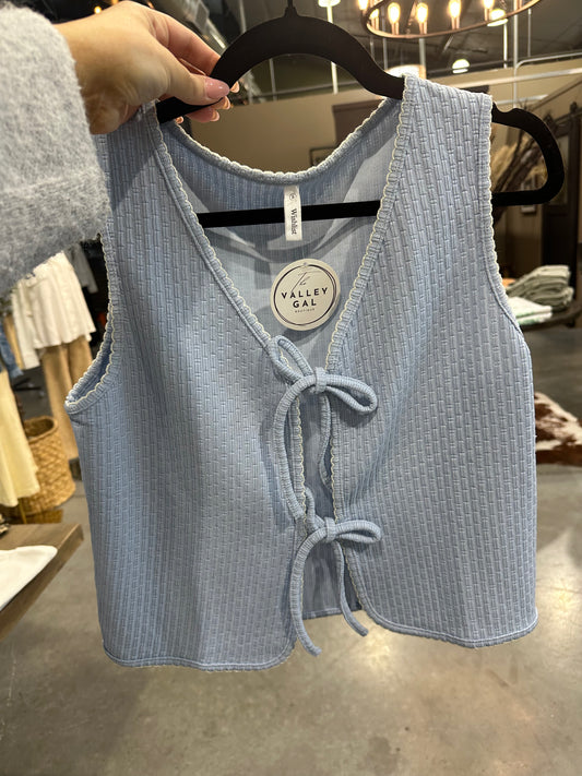 Baby Blue Tie Tann