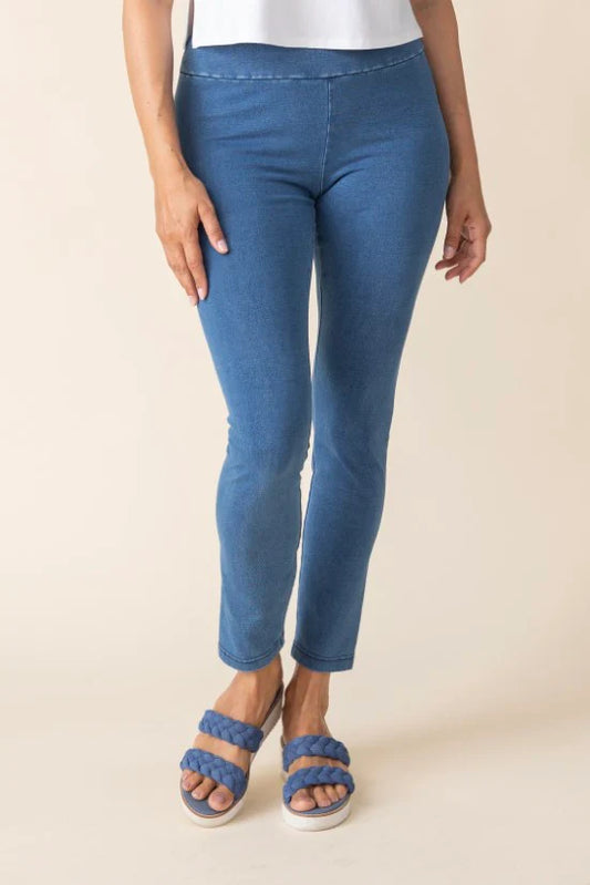 Pull On Light Wash Pant
