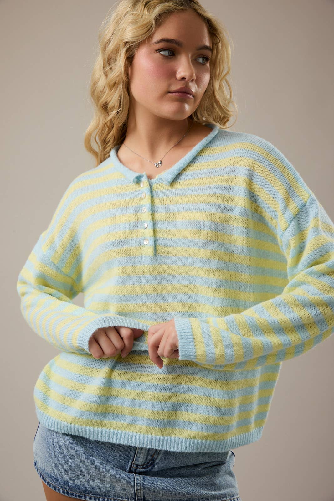 LONG SLEEVE ROLLED HEMLINE DETAIL STRIPE HALF BUTTON SWEATER