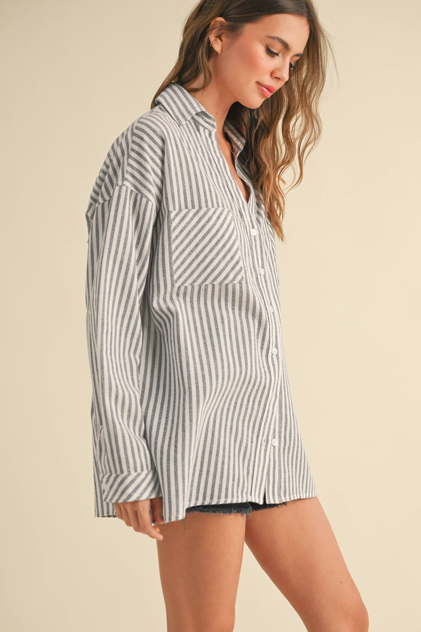 STRIPED BUTTON DOWN
