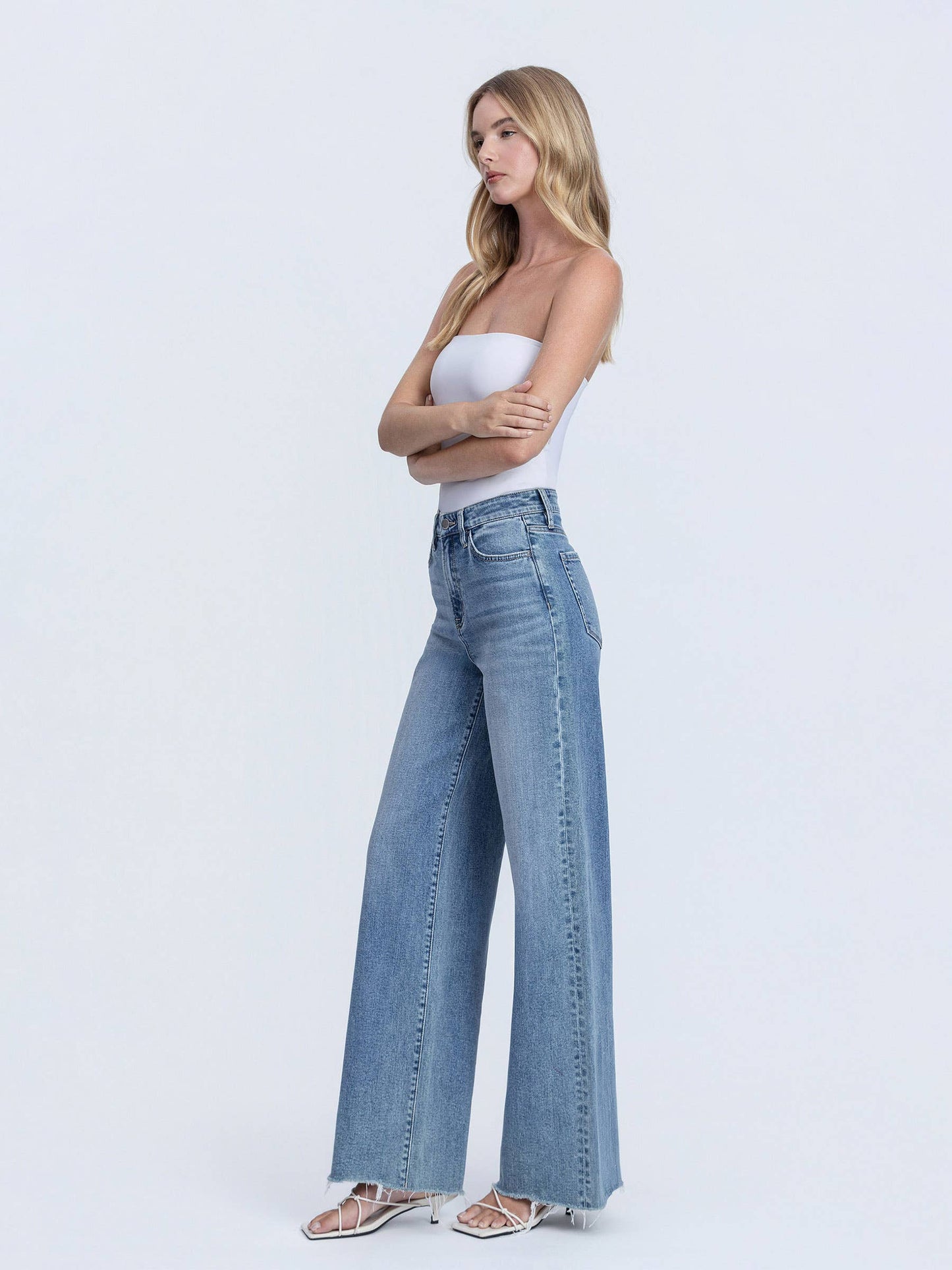 SUPER HIGH RISE MEDIUM WASH RAW HEM WIDE LEG